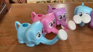 บัวรดน้ํารูปช้าง บัวรดน้ําขนาดเล็ก บัวรดน้ํา เหมาะสําหรับเด็ก ขนาดเล็ก จุดน้ํา 1.5 ลิตร