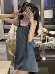 【READYSTOCK】Overall dress suspender denim dress 现货牛仔背带裙 背带裙 牛仔吊带裙 显瘦 休闲裙女 牛仔背带裙 学院风女装 减龄 遮肉港风牛仔裙 复古牛仔裙