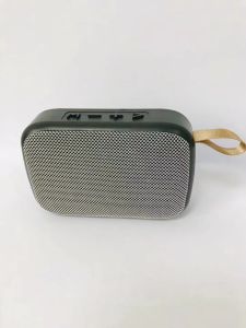 ลำโพง ลำโพงบลูทูธ รุ่น G2 ดีไซน์ทรงทันสมัย เล่นเพลงผ่านมือถือได้ มีแบตเตอรี่ในตัว สามารถเล่นเพลง MP3 รองรับ micro SD/USBคละสี มีสายห้อย น้ำหนั