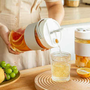 Dowado Glass Sealed Bottle with Handle 900ml - Tempat Minum