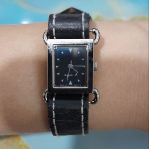 Đồng hồ nữ agin h dây da đọc lạ second hand si nhât đã qua sử dụng