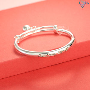 Quà tặng thôi nôi đầy tháng cho bé ý nghĩa - Lắc bạc cho bé khắc tên có chuông LTT0030 - Trang Sức TNJ