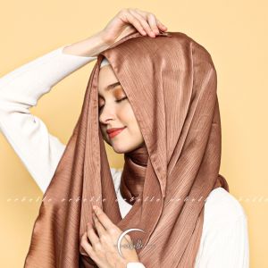 Pashmina silk cardenza premium terbaru - pashmina malay silk texture - pashmina silk satin texture termurah - malay silk luxury shawl - Afifah Collection