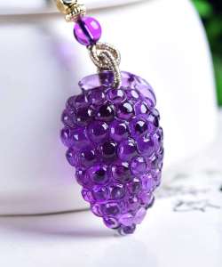 สร้อยพร้อมจี้รูปพวงองุ่นอเมทิสต์ธรรมชาติคริสตัลโปร่งใสสีที่อุดมไปด้วย! ความหมายของเด็กหลายคนมากกว่าพรหอทองคำและหยกสวมฟอยล์ไวท์เทนนิ่งผิวที่สวยงามมาก