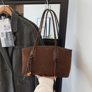 กระเป๋าสะพายไหล่ความจุขนาดใหญ่ กระเป๋าผ้าหนังกลับแฟชั่นยอดนิยม