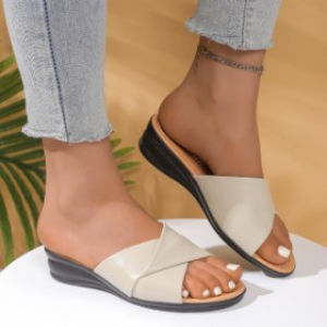 2025 New WomenS Summer Fish-Mouth Wedge Sandals Slip-On Toe Slippers Sizes 36-43 Large Size WomenS Slippers