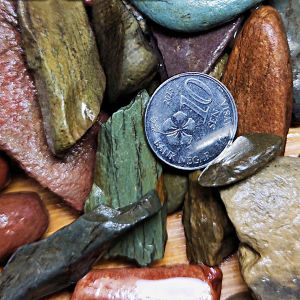 1kg Batu Akuarium Batu Sungai / Aquarium Stone Amazon Stone Big Chicken Sand 大鸡沙 河石 石头