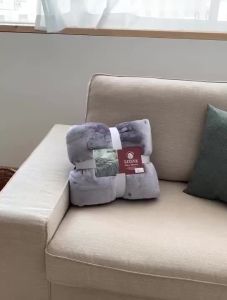 2025 New Blanket Student Dormitory Milk Velvet Aviation Small Blanket Office Nap Blanket Air Conditioning Nap Blanket LZD