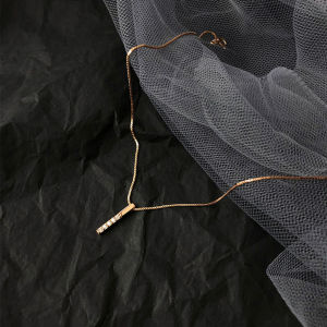 Necklace For Women Gold Korea: Stylish Women's Gold Necklaces - Long Liontin & Geometric Chain Designs