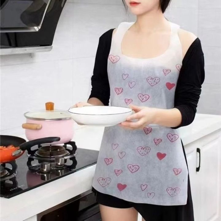 BESTIT%2010Pcs/Bag%20Heart%20Printed%20Disposable%20Aprons%20Anti-fouling%20Oil-proof%20Cooking%20Apron%20Portable%20Non%20Woven%20Bib%20Restaurant%20Home%20Supplies%20-%20Image%204