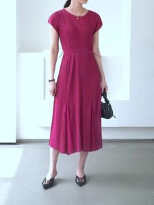 3796 Pleated Elegant Commuter Dress Autumn Spring Miyake Pleated Drawstring Slim Waist Round Neck A-Line Dress One Size (45-75kg)