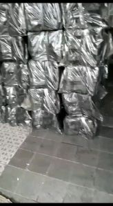 Hanger / Gantungan / Plastik Hitam 1Lusin 12 Pcs Panjang 41 CM