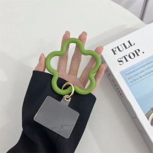 สายโทรศัพท์หลากสีพร้อมแถบห้อยข้อมือสายซิลิโคนนิ่มสายรัดข้อมือสำหรับ IPhone Samsung พวงกุญแจ