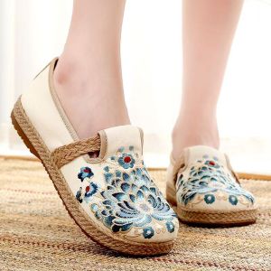 ZEEMIN Womens Flat Sole Embroidered Canvas Shoes Ethnic Style Spring Autumn New Thick Sole Round Toe Slip On Hanfu Shoes Elderly Shoes