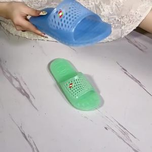 [Free Shipping] Crystal Slippers For Women New Summer Style Flat Non-Slip Hollowed-Out Breathable Jelly Shoes Indoor Bathroom Slippers