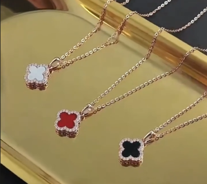 Four Leaf Clover Necklace Womens Fashion Pendant Choker Jewelry