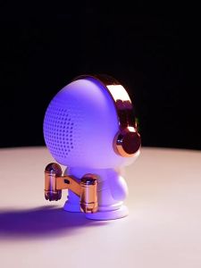 Astronaut Bluetooth Speaker  Portable HIFI Stereo Subwoofer Sound  Desktop Decoration Small Speaker