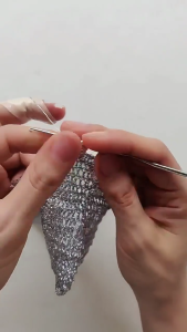 200g/Roll Metallic Crochet Thread Polyester Knitting Thread for Knitting Weaving Project Making Bag Keychain Pendants