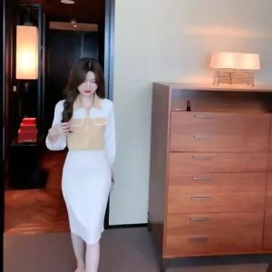 เสื้อเบลาส์สีขาว แขนสไตล์เกาหลียาว ผู้หญิง ฤดูใบไม้ ฤดูร้อน กระเป๋าชีฟ สำหรับฤดูใบไม้ผลิ