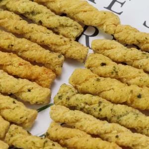 【Ship in 24H】and dried fruits 【8袋9.9】手工小麻花香酥袋装小零食特产大礼包休闲食品 现货 热卖Ready