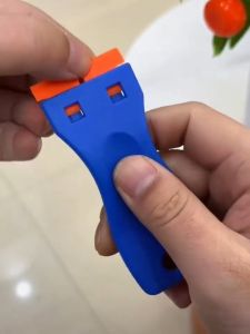 Plastic Razor Blade Scraper with 10Pcs Blades Remove Label Decal Tool without Scratches for Home PAZU