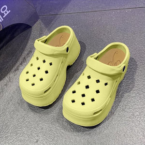 LKShoes พร้อมส่ง รองเท้าหัวโตส้นหนา ยางนิ่มใส่สบาย น้ำหนักเบา มี 5 สีให้เลือกตำน้า แมทช์ลุคไหนก็น่ารัก พื้นกันลื่น สามารถใส่แบบรัดส้นก็ได้ คือดีย์