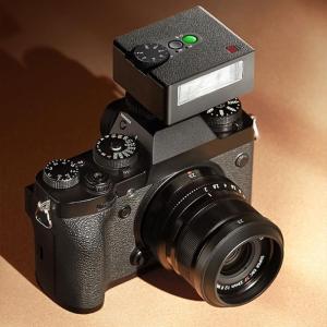 Classical Designing Camera Flash 7 Levels CCT6500K with Hot Shoe Sync Triggering for iM30 Retro Flash