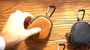 PU Leather Carabiner Retro Mini Coin Purse Keychain Wallet Earphones Bag Accessories Zipper Pouch