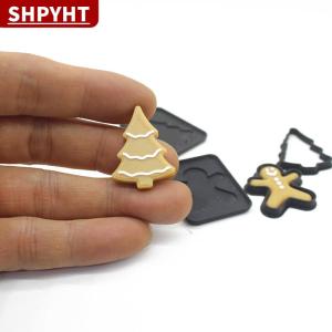 [COD] SHPYHT TOY 3PCS 1 12 Scale Miniature Human Gingerbread Man Christmas Baking Dollhouse Mini Cookie Mold Pretend Kitchen Food Toy