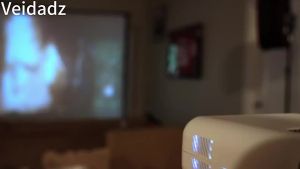 (HD1)A Premium Projector Screen with Stand - White Wrinkle-Free 160° Viewing Angle Double-Sided Suitable for Home Theater and Outdoor Use Skrin Projektor Dengan Pendiri Bebas Kedut Putih Sudut Pandangan 160° Skrin Dua Muka Teater Rumah Luar