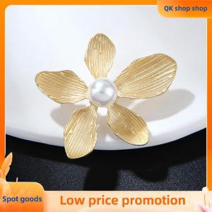 ✨QK shop✨ Vintage Pearl Five-petal Flower Brooch for Women Clothing Party Lapel Pin Accessories Gift