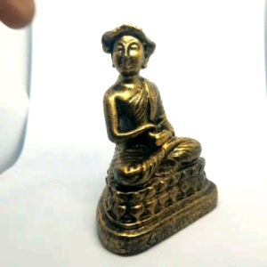 พระอุปคุตเถระ ขนาดฐาน 3 นิ้ว หน้าตัก 2 นิ้ว สูง 4 นิ้ว เนื้อมวลสารเเร่เหล็กน้ำพี้ จากบ่อเหล็กน้ำพี้ จ.อุตรดิตถ์