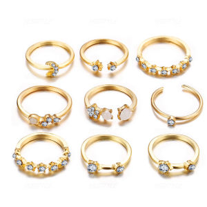Yesstyle [9 PCS] Set Cincin Titanium Permata Zircon Imitasi Cincin Tunangan Pernikahan Wanita