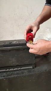 Cặp chống ăn mòn bài bảo vệ cánh tay cách điện nắp chống bụi cài đặt nhanh cho ô tô