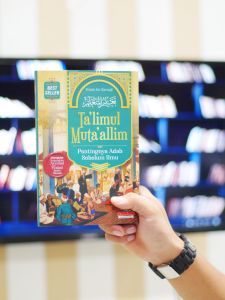 Buku Terjemah Kitab Talimul Mutaalim + Ayyuhal Walad