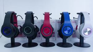 LZD  Popular B39 Wireless Glowing Bluetooth Headphone Head-Mounted Dynamic Bass Boost Headset Foldable Card Inserting Earphone