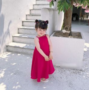 Váy hai dây maxi chất đũi cho bé gái từ 8-22kg