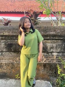 Rib Knit Set Crop Top And Premium Rib Knit Pants Setelan Wanita