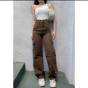 Celana Jeans Wanita - Highwaist Cargo Coklat Jeans Wanita - Celana Jeans Kargo Kantong Samping Premium