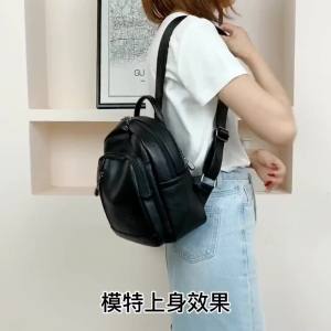 กระเป๋าเป้ผู้หญิงยี่ห้อจิงโจ้ 2025 กระเป๋าเป้หนังนิ่มความจุใหญ่กระเป๋าแฟชั่นสไตล์เกาหลีสาวแฟชั่นกระเป๋าเป้ใบเล็กผู้หญิง