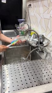 Cọ Mút Rửa Bình Sữa Ly Dài 25cm – Dụng Cụ Rửa Bình Sữa 7 Màu Cầu Vồng Nhỏ Gọn Dễ Sử Dụng