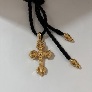 Ćhřomę & Ĥeaŕts S925 Personalized Design Golden Cross Leather Rope Pendant Necklace for Couples with The Same Style