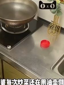 Automatic opening and closing glass oil pot household kitchen oil pouring oil leak-proof large and small size soy sauce