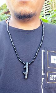 Kalung Kayu Gemunggal Model Galih dengan Ukuran 6mm Tenggelam saat Diselam