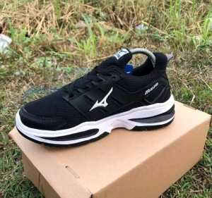 Sepatu Sneakers Kasual Olahraga Runing Sekolah Hitam Polos Full Black