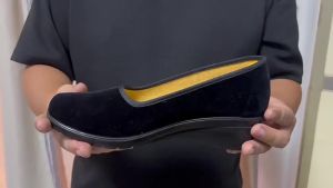 WomenS Cloth Shoes With Wedge Heel Soft Sole Non-Slip Hotel Work Shoes Black Shallow-Heel Single Shoes Office Professional Shoes