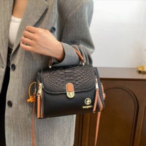 VIRAL - tas wanita import terbaru 2023 |tas selempang wanita terbaru 2023 |tas selempang wanita import | tas wanita viral tiktok 2023 | tas selempang wanita terbaru |tas slempang wanita | tas import branded batam | tas import branded mewah