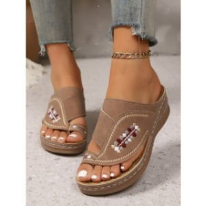 [Free Shipping] 2026 New Ethnic-Style Embroidered Sandals With A Wedge Heel Featuring An Open-Toe Design Soft Sole And Non-Slip Features Designed For Women
