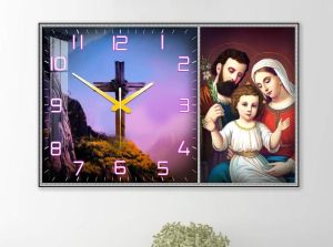 Mẫu đồng hồ Công Giáo mới cập nhật thực tế bóng đẹp sắc nét treo trang trọng thành kính.