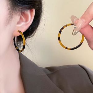 Fashionable Ring Gift 美拉德复古咖色树脂几何耳钉小众简约耳环个性轻奢高级感耳饰批发